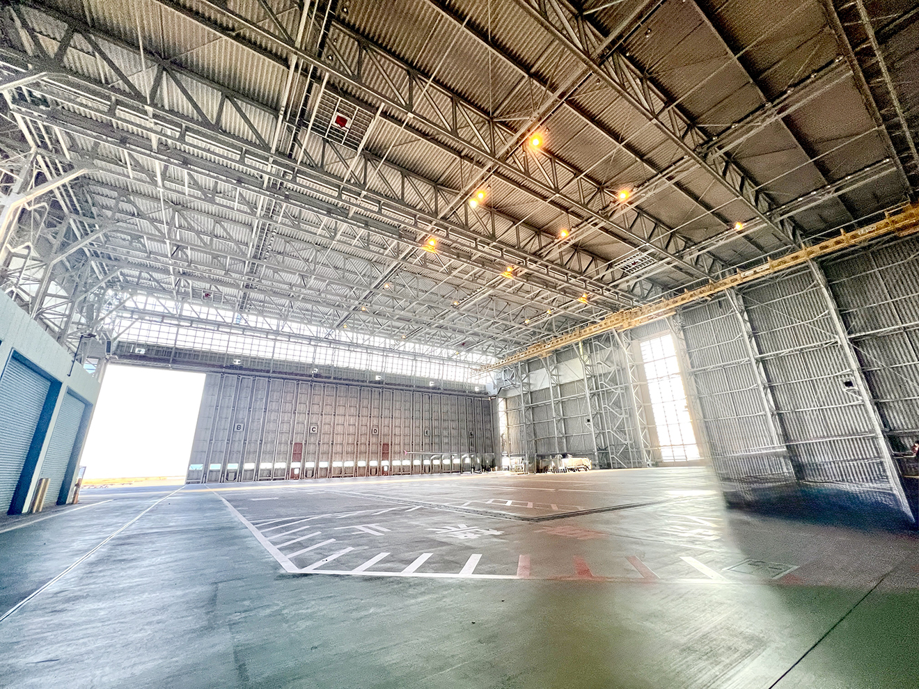 KIX格納庫　内観